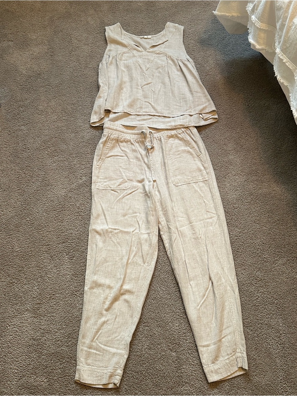 Splendid Light Beige Linen-Blend Drawstring Pants + Top